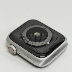 Apple Watch Series 5/GPS+セルラー/40mm/A2156/シルバー〈MWX12J/A〉の画像