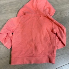  futafuta フード付きパーカー 95cmの画像