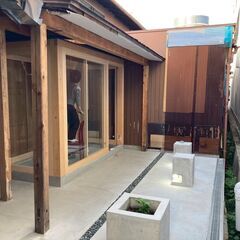 【大津駅近く、店舗・事務所も可能な複合テナント施設】小規模…