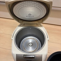 炊飯器の画像