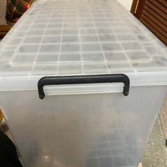 キャスター付き衣装ケースの画像