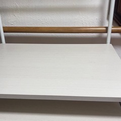 パソコンデスクの画像