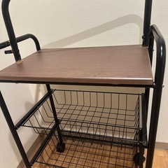 訳あり　キャスター付きワゴンの画像