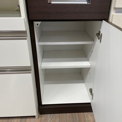 隙間食器棚の画像