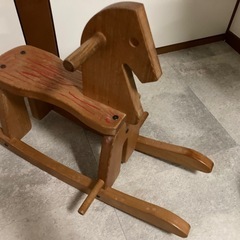 木製　木馬　の画像