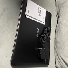 ASUSノートパソコンの画像