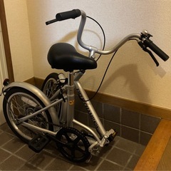 折りたたみ自転車の画像