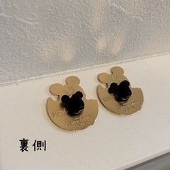 ミニーちゃんピンバッジ🎀2個セットの画像