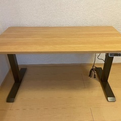 FlexiSpot E7 天板付きの画像