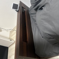 ベッドフレームの画像