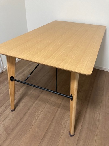 ダイニングテーブル