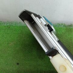 マキタ AT1025A 常圧タッカ【野田愛宕店】【店頭取引限定】【中古】管理番号：ITQYCG5BM7NQの画像