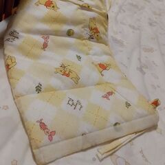 ベビーベッド フレームカバー クッションの画像