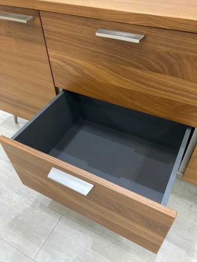 取りに来れる方限定！BoConceptのサイドボードです！