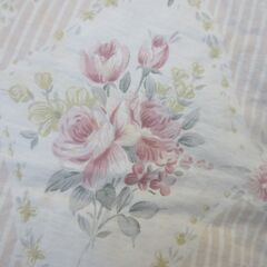 羽毛布団　ダウン　シングル　薄手タイプ　自宅で洗濯できる♡  シングル　ピンク系の画像