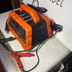 BAL 12Vバッテリー充電器の画像