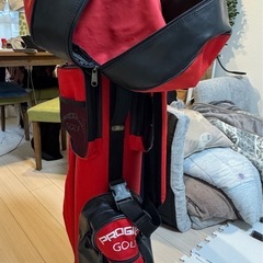 ゴルフバックとクラブの画像