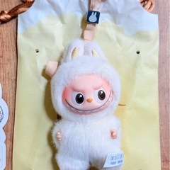 ポップマート ザ モンスターズ 　ラブブ ピン フォー ラブ シリーズ ぬいぐるみ ペンダント A の画像