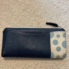 Luria 4℃ ドット柄 長財布 ネイビーの画像