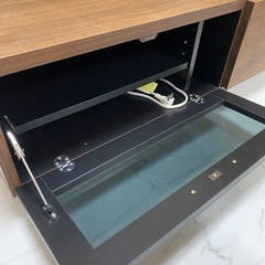 テレビボードの画像