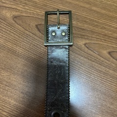 茶系ベルトの画像