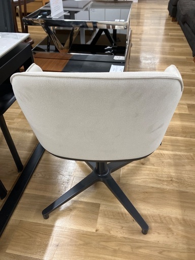 【軽トラ90分貸し出しサービス】Vitra　ソフトシェルチェア