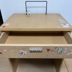 16日㈰まで◎小さなデスクの画像