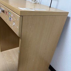 16日㈰まで◎小さなデスクの画像