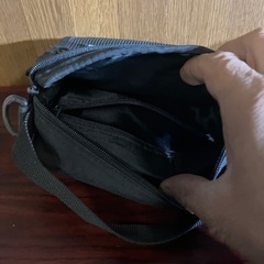 adidasポーチの画像