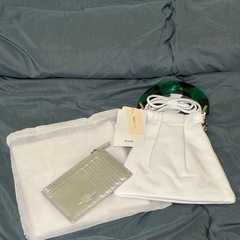 【新品未使用】Beau're 本革ミニバッグとパスケースセットの画像