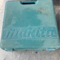 Makita マキタ インパクトドライバ モデル6952 100V 300W 50-60Hz 3.2A -3300min ドライバー　電動　工具　ケース付の画像