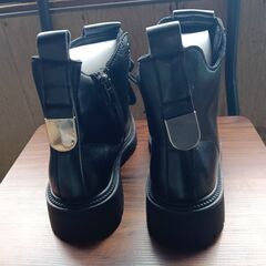 新品 22cm レディース ブーツ ブラック 厚底 シューズ 普段着 識別番号:【B085-S】の画像