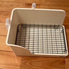【引取り決定】トイレ②ラビットフィットパン/うさぎトイレ 角型 固定 ワイヤーメッシュスノコ 小動物 ウサギ モルモット SANKO 三晃商会の画像
