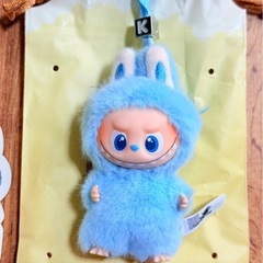 ポップマート ザ モンスターズ 　ラブブ ピン フォー ラブ シリーズ ぬいぐるみ K　ペンダント の画像