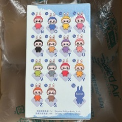 【新品未開封品】ラブブ★ THE MONSTERS PIN FORLOVE シリーズ★ぬいぐるみペンダントの画像