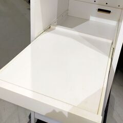 現状特価品 スリム食器棚 幅32.5cm 奥行き39.5cm 高さ180cm 白 ホワイト 幅狭 細身の画像