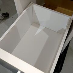 現状特価品 スリム食器棚 幅32.5cm 奥行き39.5cm 高さ180cm 白 ホワイト 幅狭 細身の画像