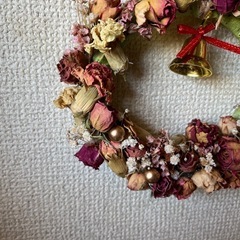 手作りクリスマスリースの画像