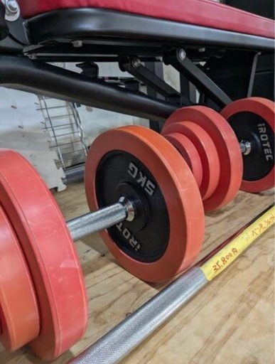 値下げしました‼️【トレーニングセット】【ベンチ＋シャフト＋スタンド＋ダンベル18kg×2】クリーニング済み【管理番号1113】野