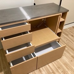 キッチン用の棚の画像