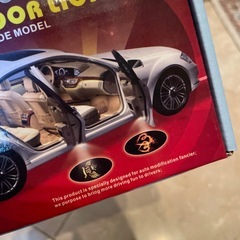 新品未使用カーテシランプの画像