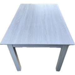 ダイニングテーブルの画像