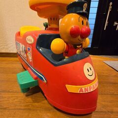 アンパンマン お喋り 足蹴り 電動 乗り物 列車 PINOCCHIO レトロの画像