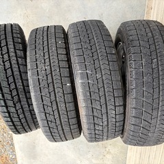 冬タイヤ 13インチ ✳️ 155/65R13 ✳️ ブリヂストン製ブリザック アルミ付き4本組の画像