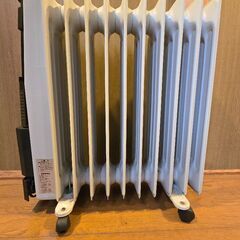 TEFAL ティファール オイルヒーター 温風 イタリア製 暖房 の画像