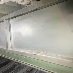 ベルトコンベア　金属　機械の画像