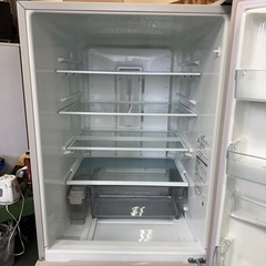 326送料設置無料  東芝　自動製氷機能付き大型冷蔵庫　363L  洗濯機の画像