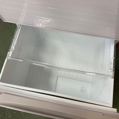 326送料設置無料  東芝　自動製氷機能付き大型冷蔵庫　363L  洗濯機の画像