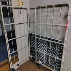 カゴ台車の画像
