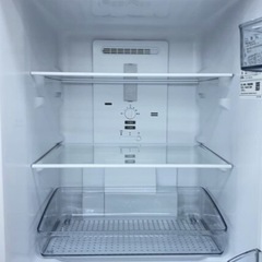 冷蔵庫【配達無料お届け設置出来ます💫都内近郊🚚】✨SHARP製✨2024年新品購入✨左右開きどっちでもドア採用💫除菌クリーニング済の極美品✨他にも冷蔵庫.洗濯機.電子レンジ.オーブン電子レンジ.炊飯器.テーブル&椅子.机&チェアー.ベット&マットレス.ドレッサーなど多種多様な美品が有ります✨お気軽にお問い合わせ下さい💫の画像